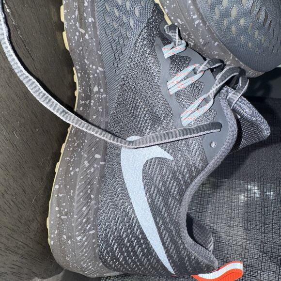 Nike Womens Zoom Winflo 4 Shield US 8 - 921721-004 Grey Athletic Running Shoe - Picture 8 of 10